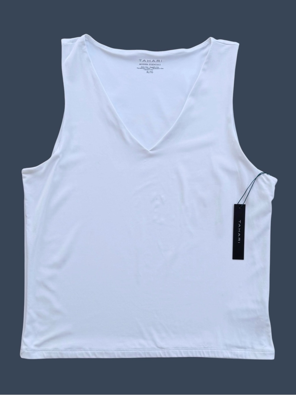 Tahari Modern Essentials White V-Neck Sleeveless Stretch Tank Top ~ Women’s XL